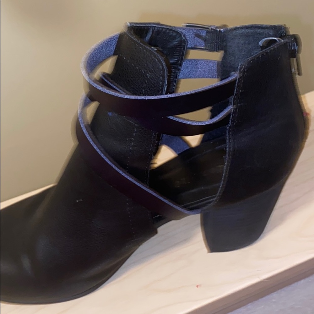 Madden girl black heeled ankle boots size 9.5